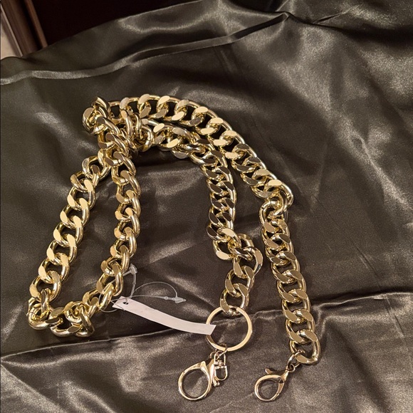 Elegant Gold Chain for your hand bag - Picture 2 of 4